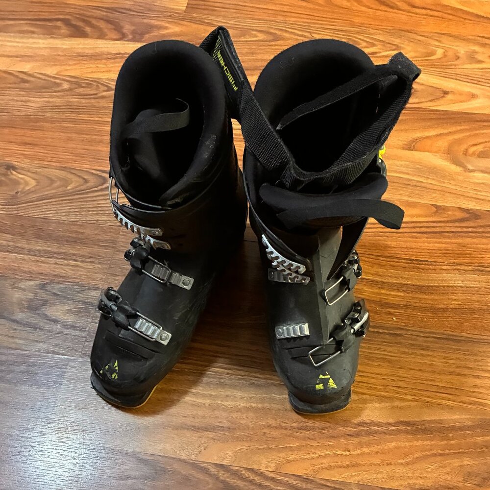Fischer Men's Ski Boots Size: 255 (Men's 7.5)